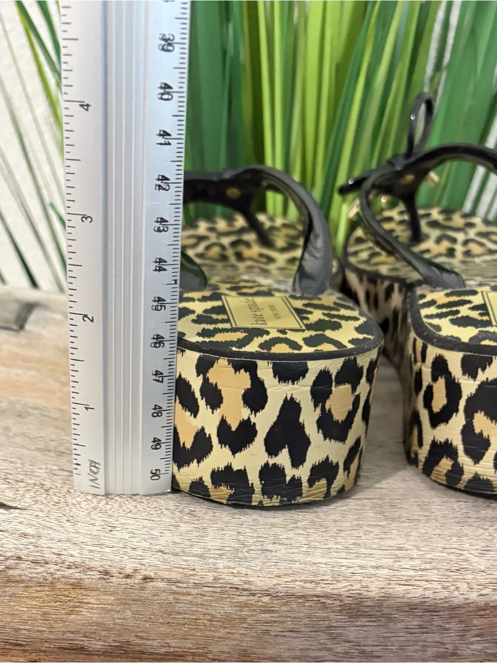 Kate Spade Rina Leopard Print Platform Flip Flops - Picture 11 of 11